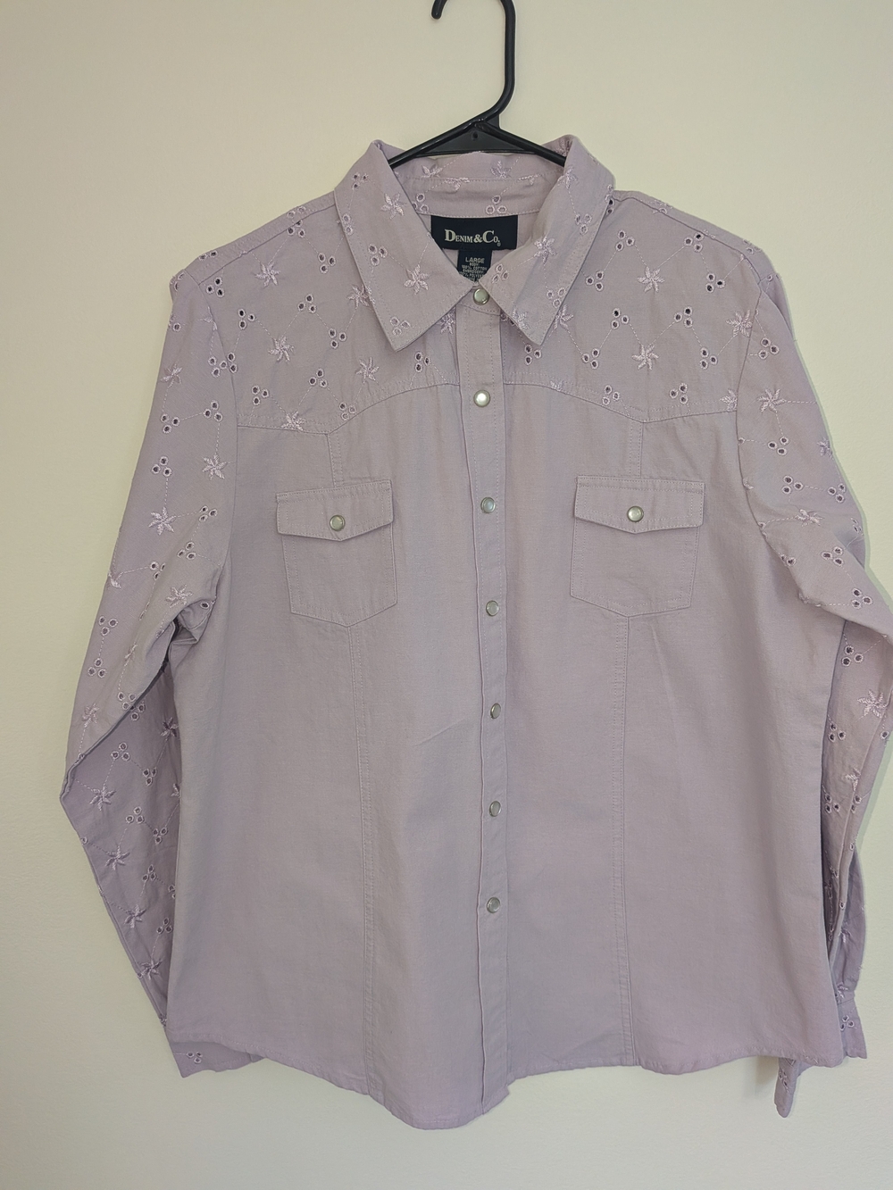 NWT Denim &Co WESTERN Lavender Eyelet Snap-Front Shirt .